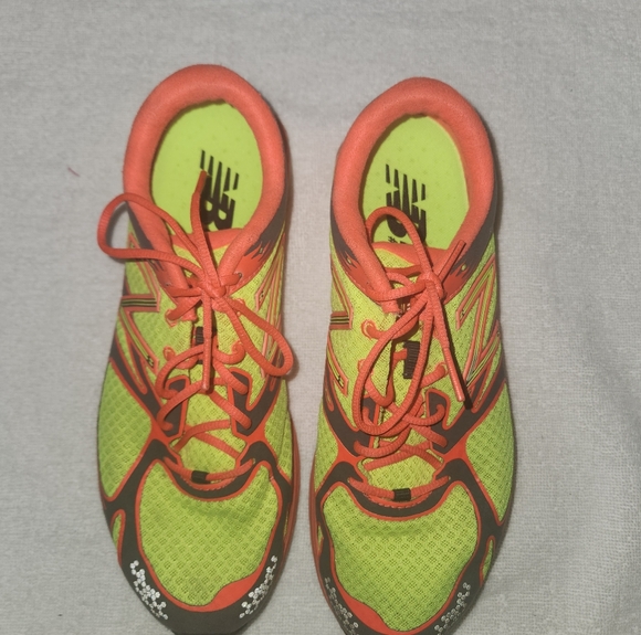 New Balance 1400 Women's Running Shoes Size 8.5 - Picture 2 of 6